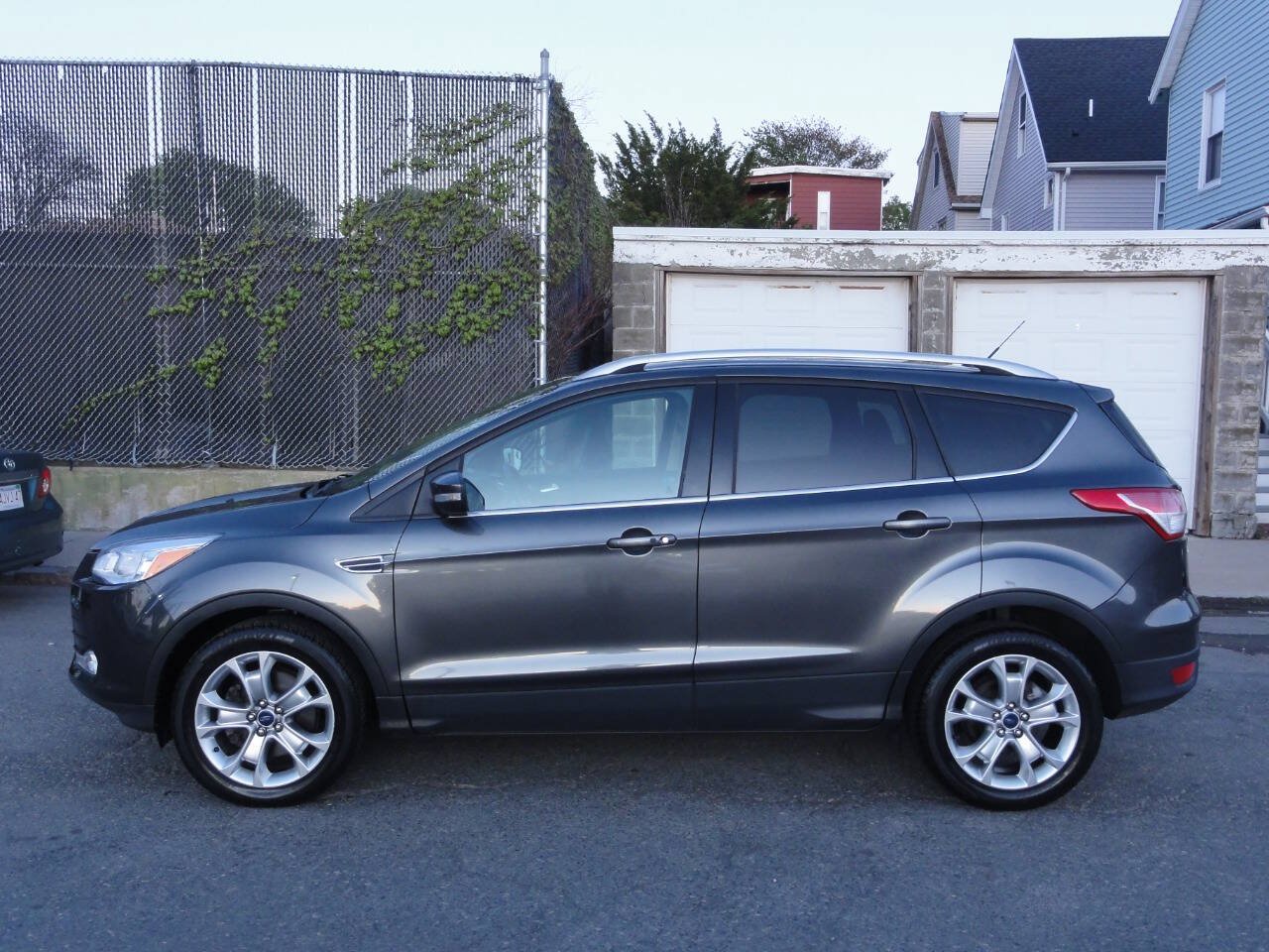 Used 2016 Ford Escape Titanium AWD/4WD image 5