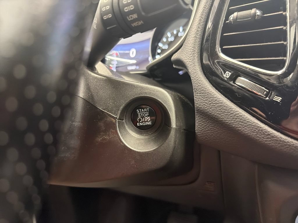 Used 2018 Jeep Compass Limited w/ Navigation Group AWD/4WD image 25