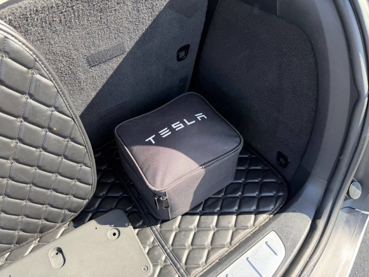 Used 2018 Tesla Model X 100D AWD/4WD image 9