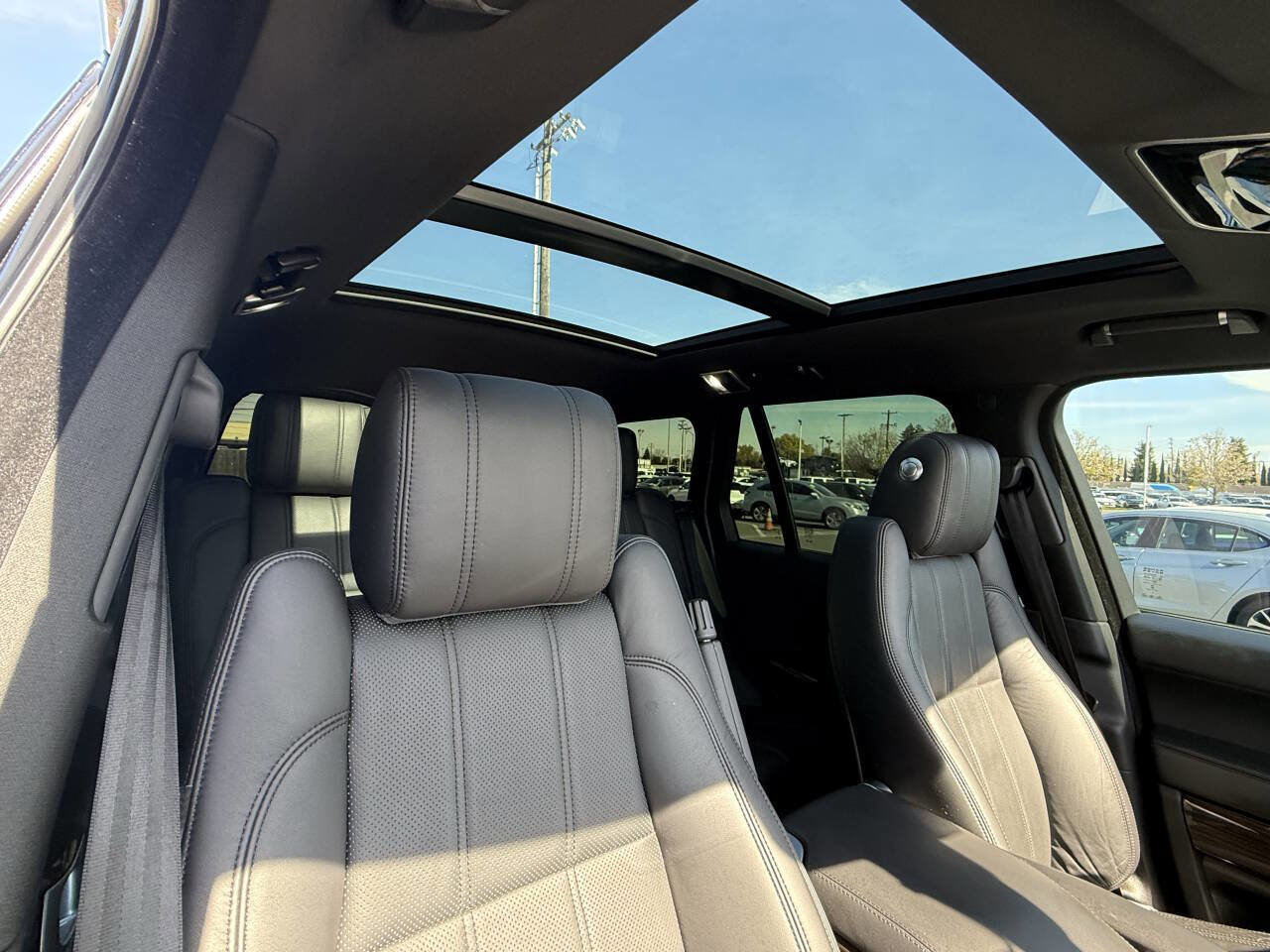 Used 2016 Land Rover Range Rover Supercharged image 21