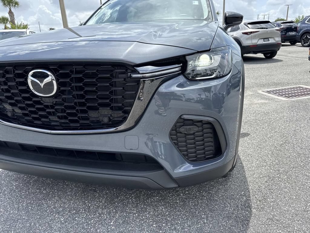 Certified 2025 MAZDA CX-70 3.3 Turbo w/ Preferred Package AWD/4WD image 12