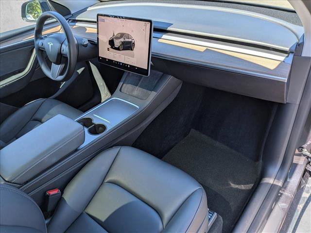 Used 2025 Tesla Model Y Long Range image 22