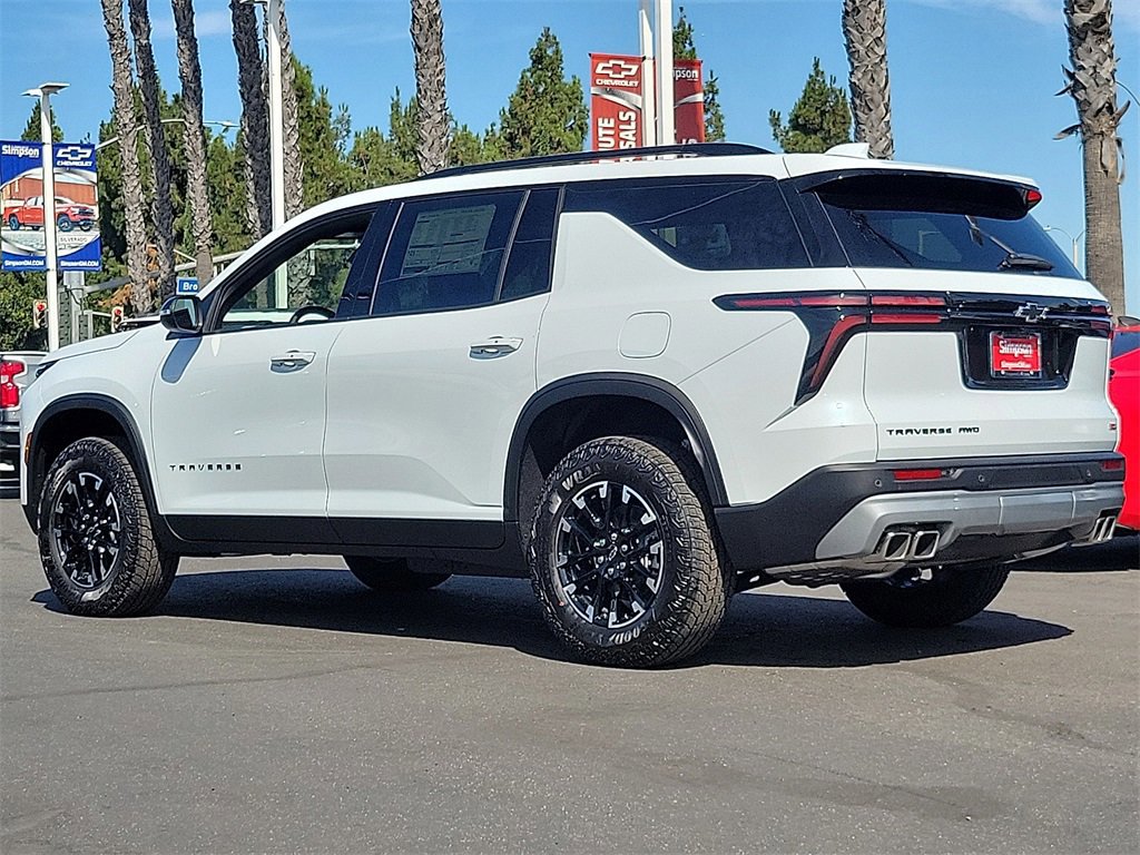 New 2026 Chevrolet Traverse Z71 w/ LPO, Floor Liner Package image 2