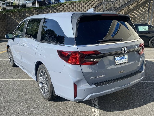 New 2026 Honda Odyssey Touring image 5