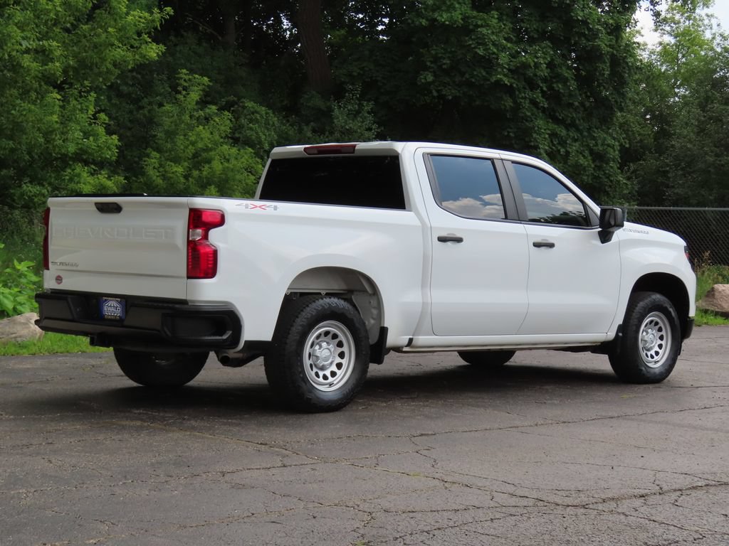 Used 2024 Chevrolet Silverado 1500 W/T w/ Trailering Package AWD/4WD image 3