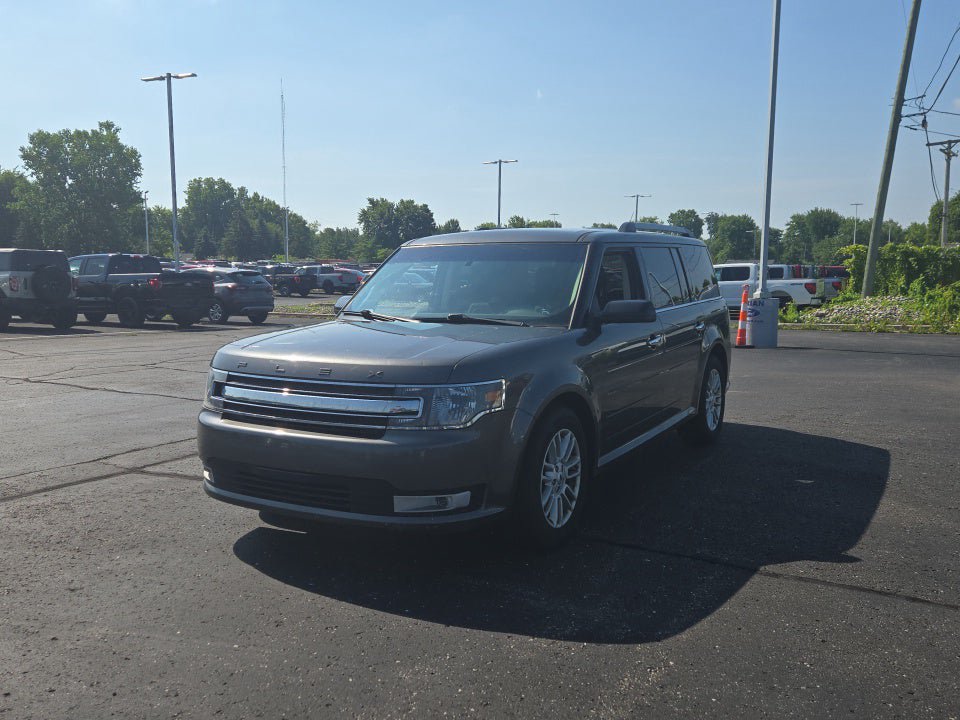 Used 2016 Ford Flex SEL w/ Equipment Group 202A FWD image 3