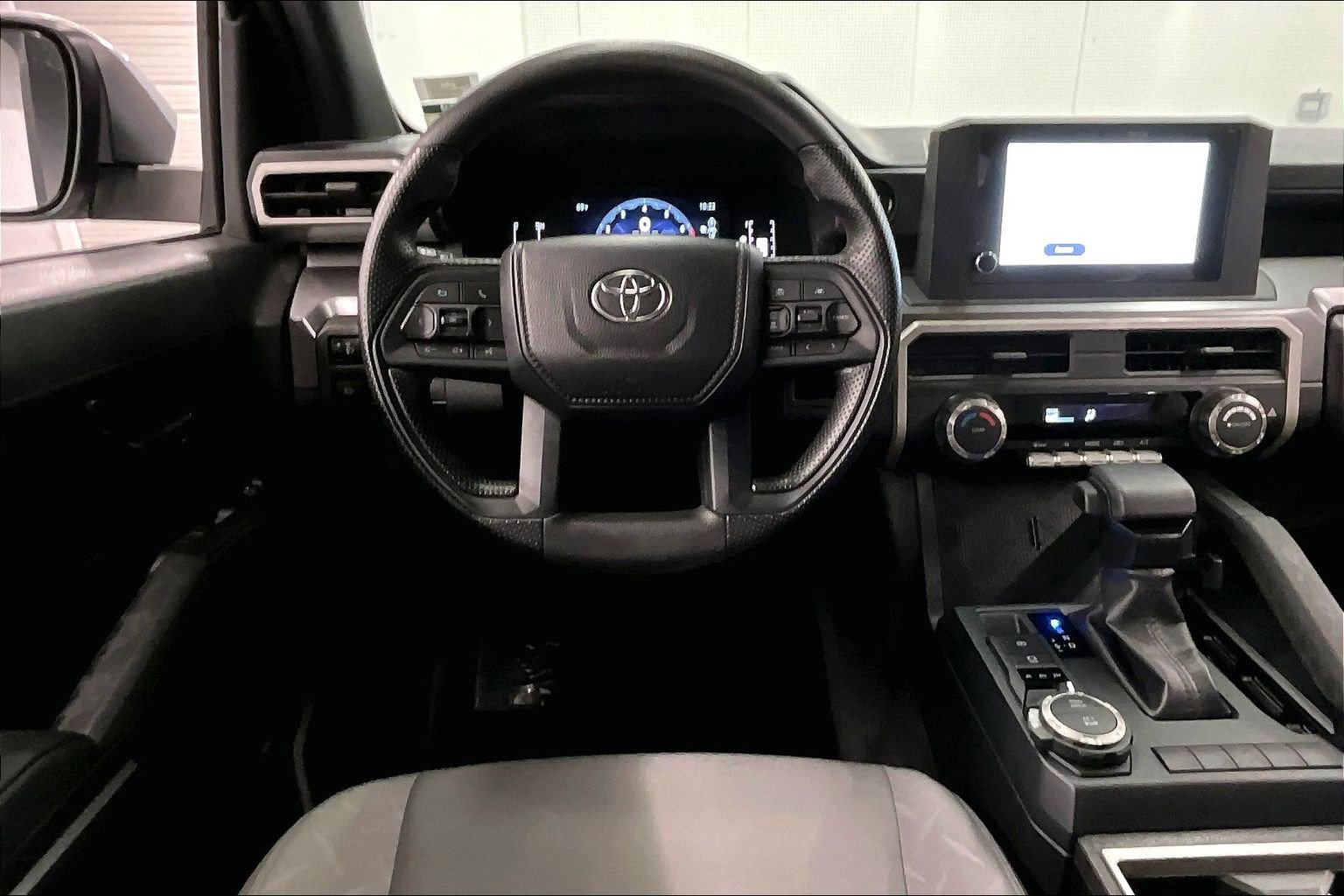 Used 2025 Toyota Tacoma SR5 AWD/4WD image 6