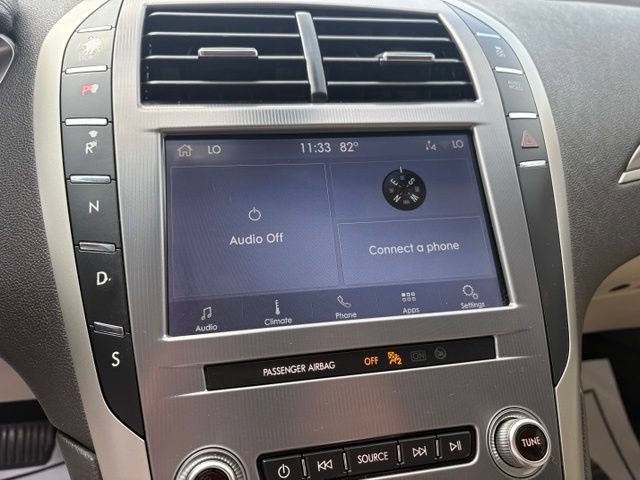Used 2020 Lincoln MKZ FWD image 17