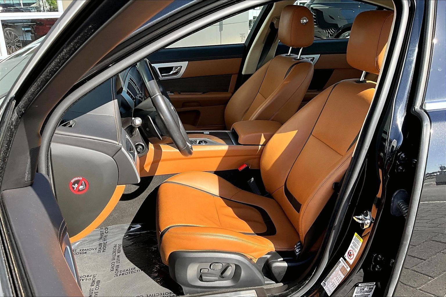 Used 2015 Jaguar XF Portfolio RWD image 25