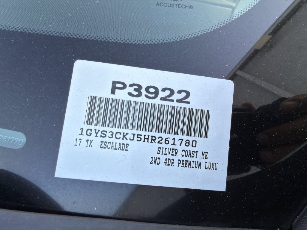 Used 2017 Cadillac Escalade Premium Luxury RWD image 38