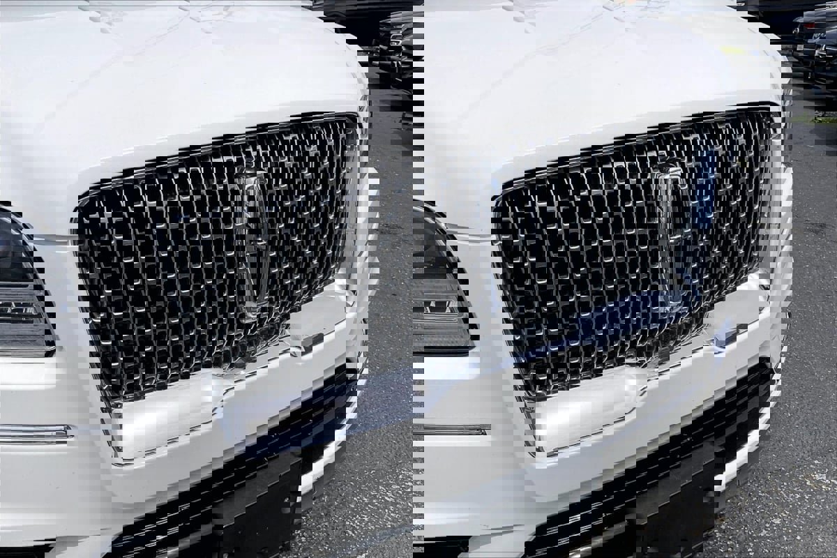 Used 2020 Lincoln Navigator Reserve image 29