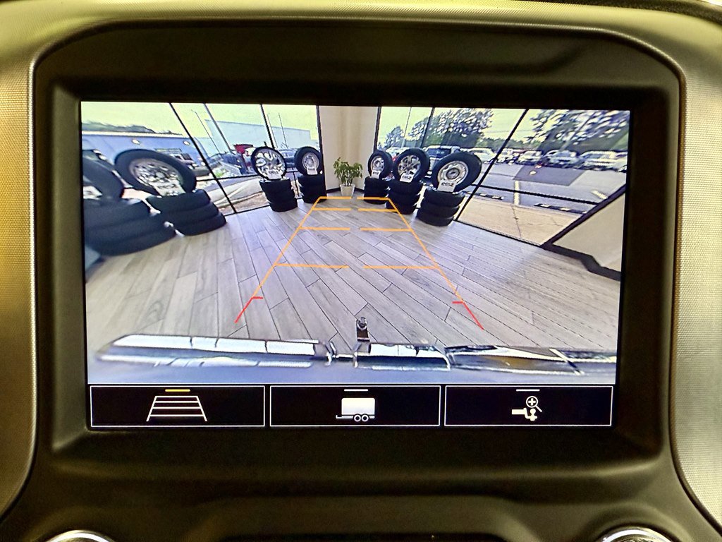 Used 2020 GMC Sierra 1500 Elevation w/ Elevation Value Package image 11