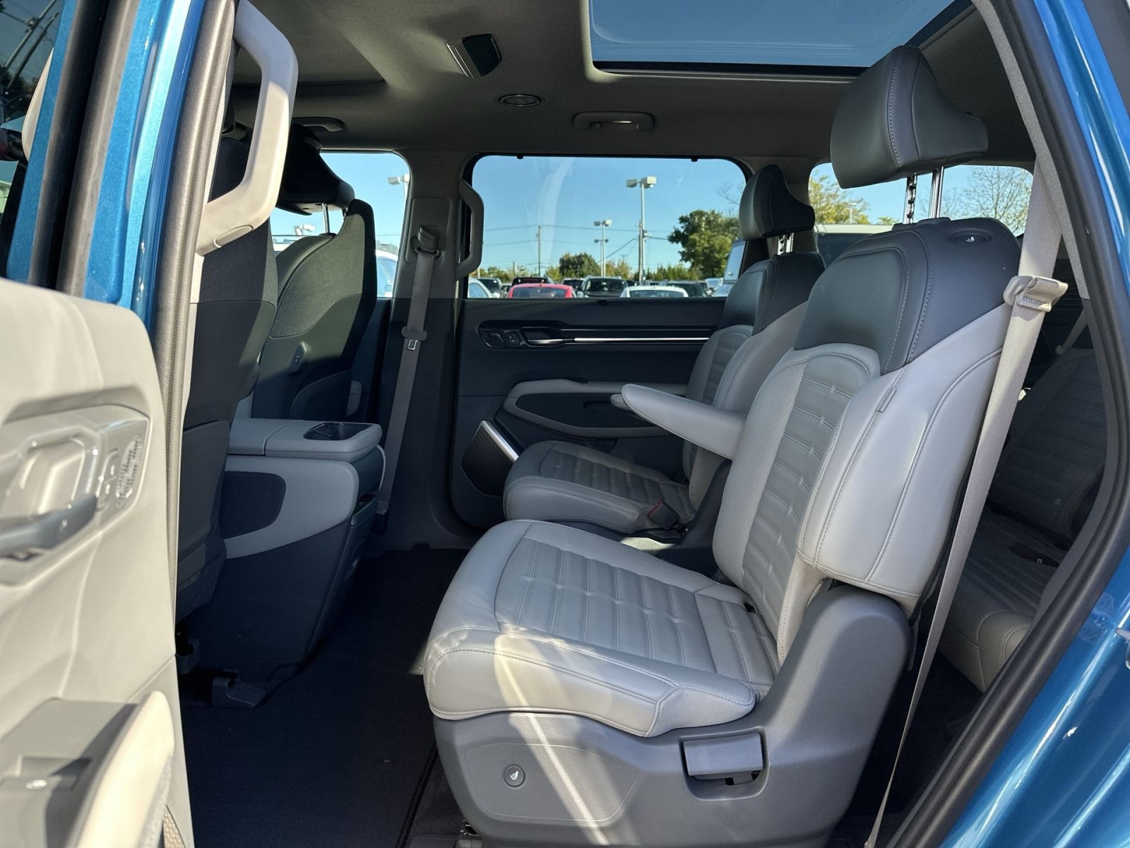 Used 2024 Kia EV9 Land AWD/4WD image 26