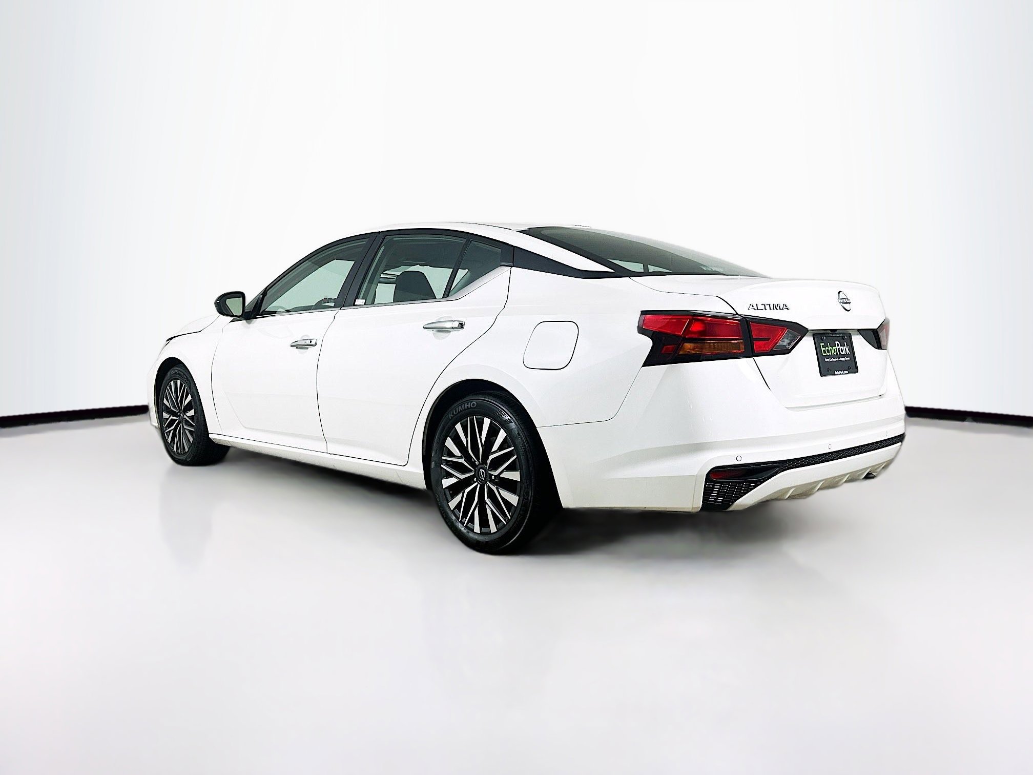 Used 2025 Nissan Altima 2.5 SV image 5