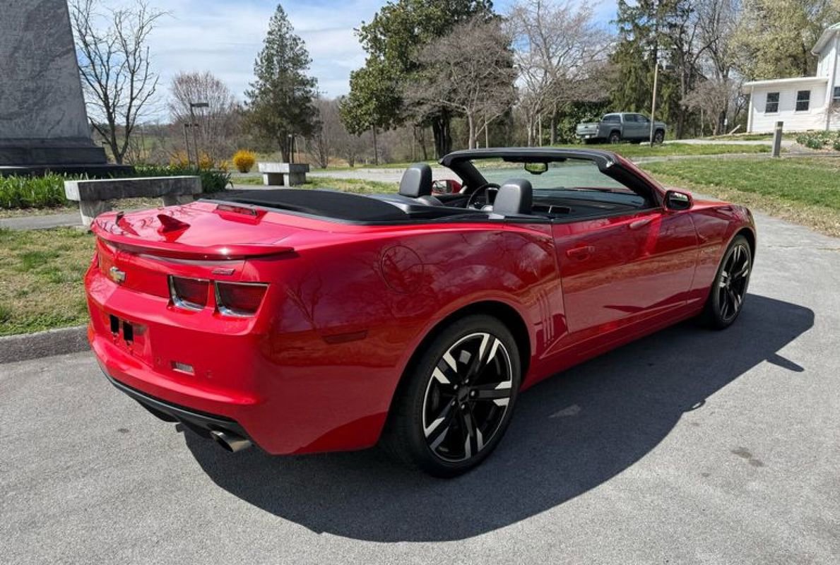 Used 2011 Chevrolet Camaro SS w/ RS Package image 7