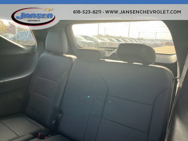 Used 2025 Chevrolet Traverse LT image 29