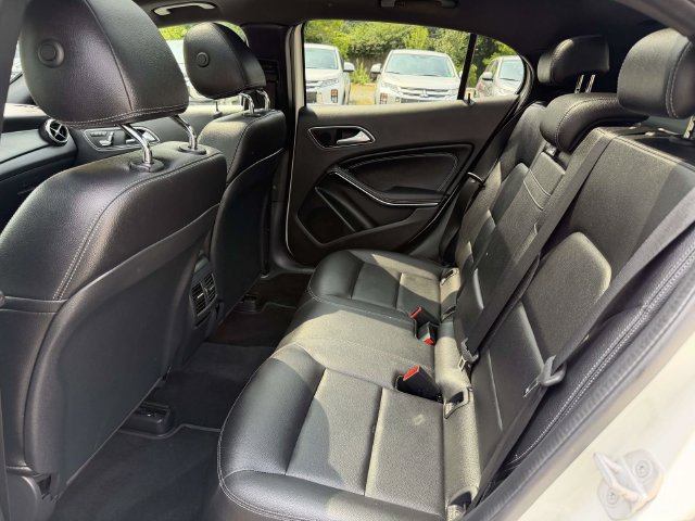 Used 2018 Mercedes-Benz GLA 250 4MATIC w/ Premium Package image 15