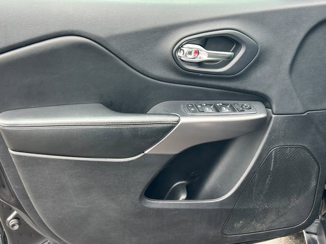 Used 2019 Jeep Cherokee Sport w/ Cold Weather Group image 15