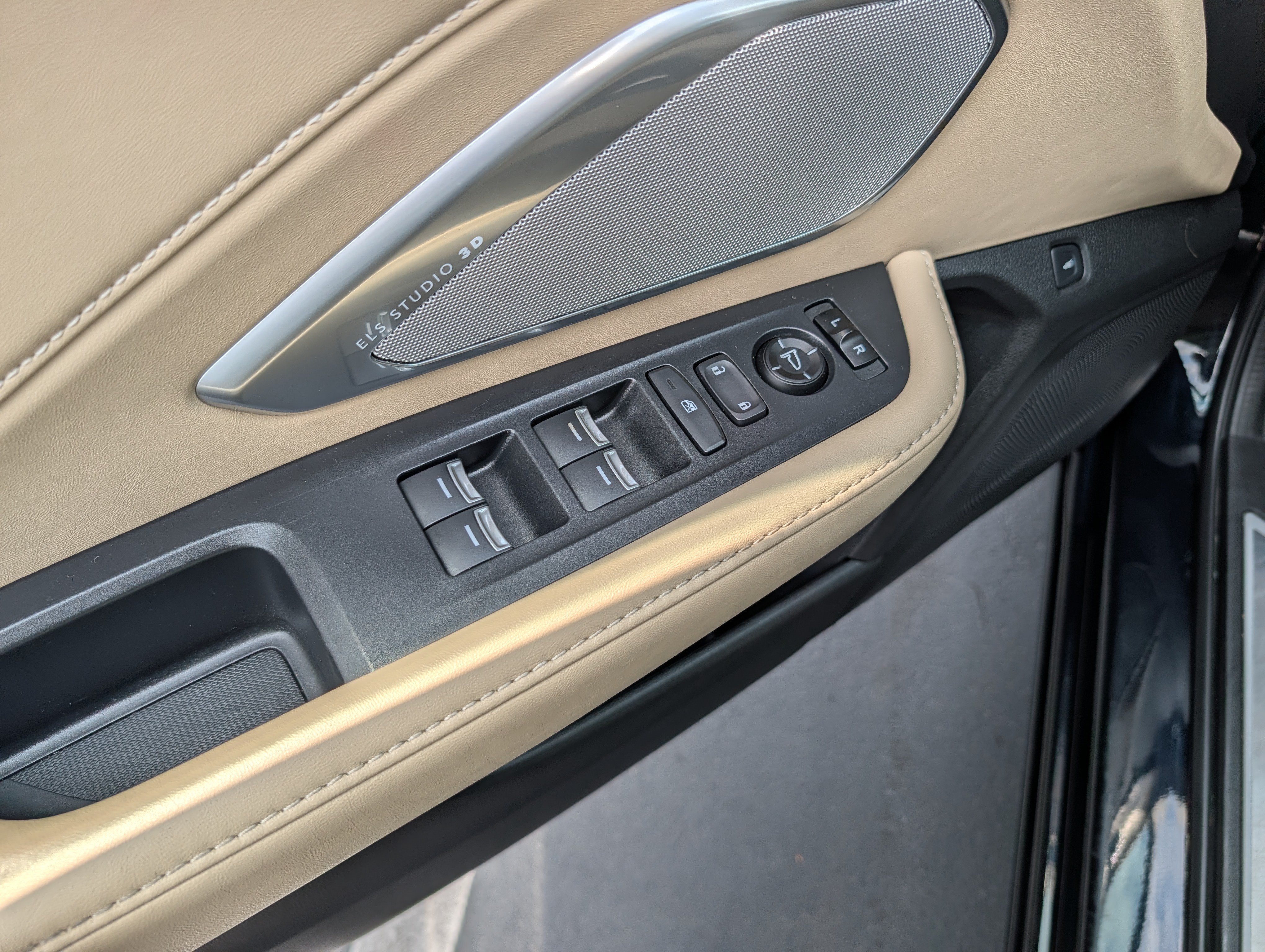 Used 2019 Acura RDX w/ Advance Package AWD/4WD image 19