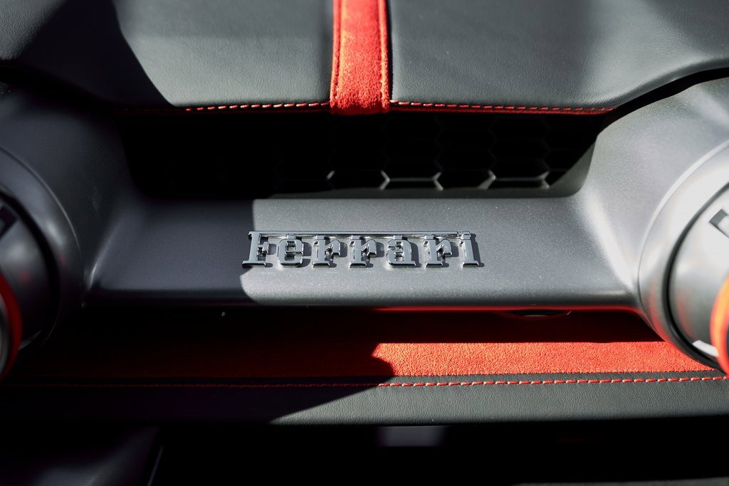Used 2018 Ferrari 812 Superfast image 71