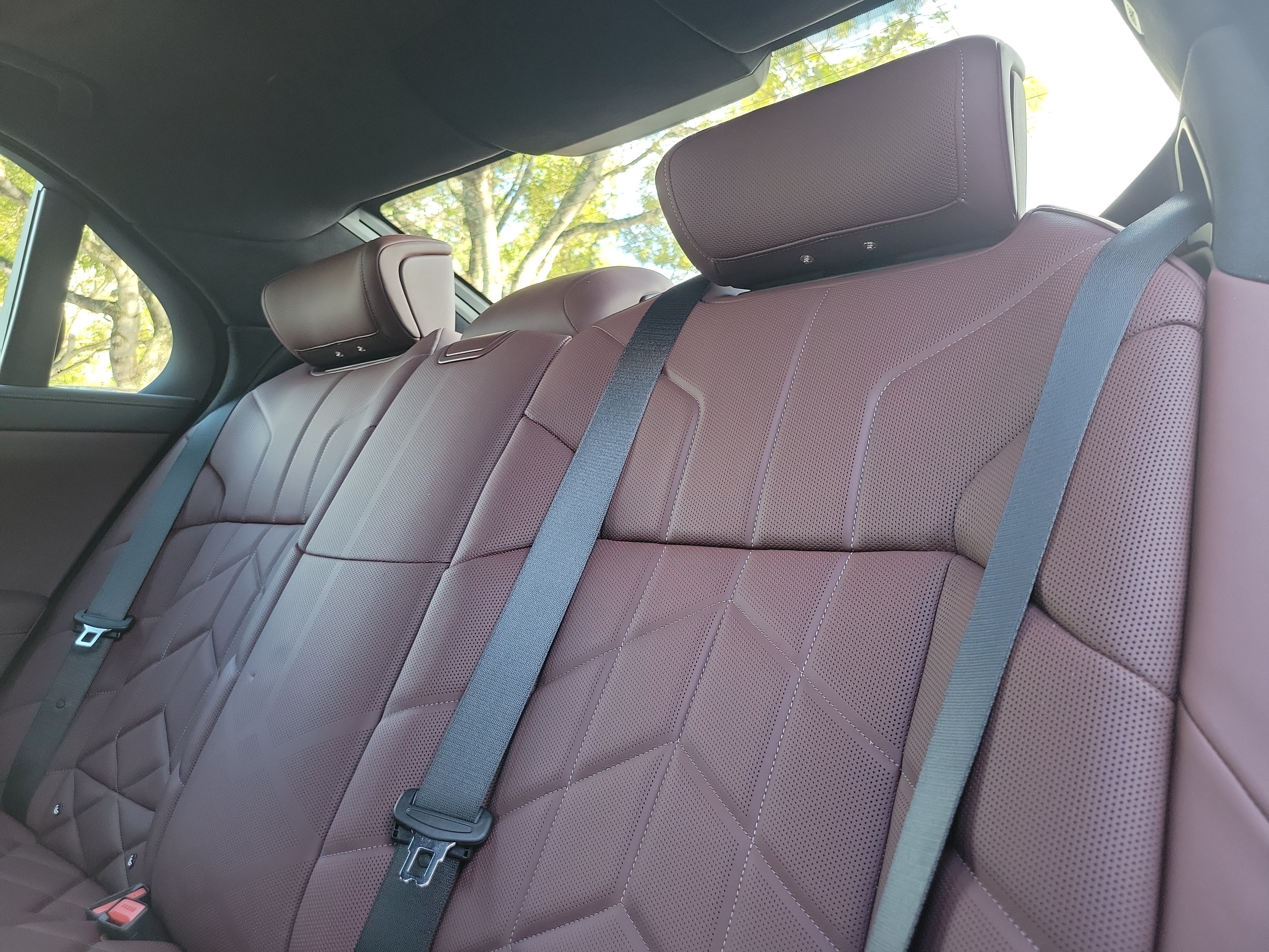 Used 2026 BMW 740i w/ Executive Package RWD image 14