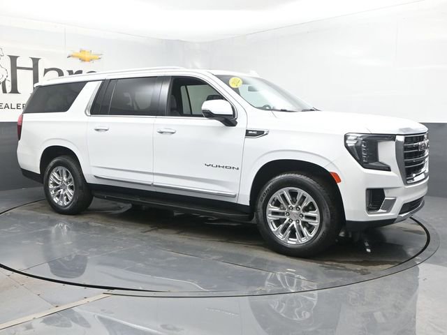 Used 2022 GMC Yukon XL SLT w/ SLT Premium Package AWD/4WD image 6