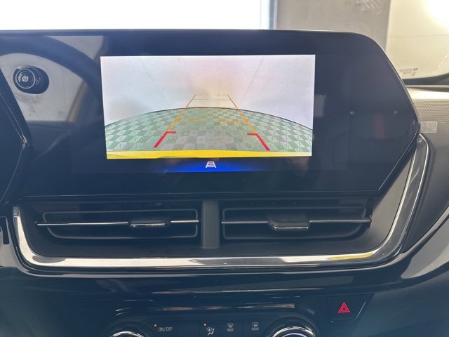 New 2025 Chevrolet Trax RS w/ Sunroof Package image 24