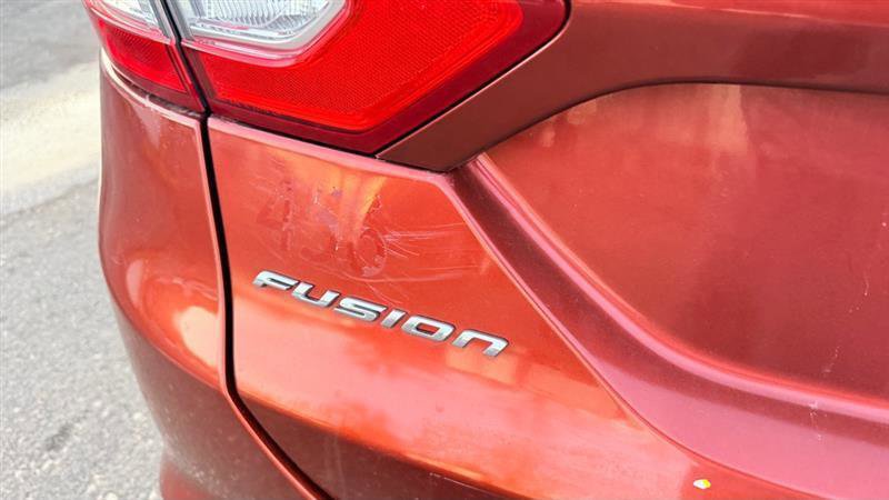 Used 2014 Ford Fusion SE image 29