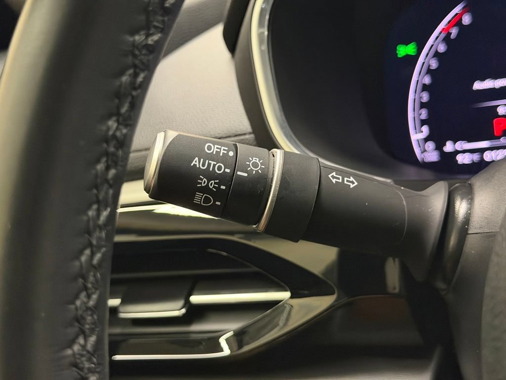 Certified 2025 Acura MDX SH-AWD image 21