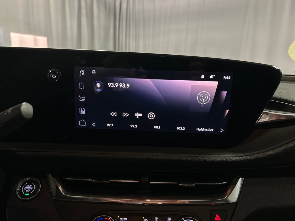 Used 2024 Buick Envista Preferred w/ Convenience II Package image 17