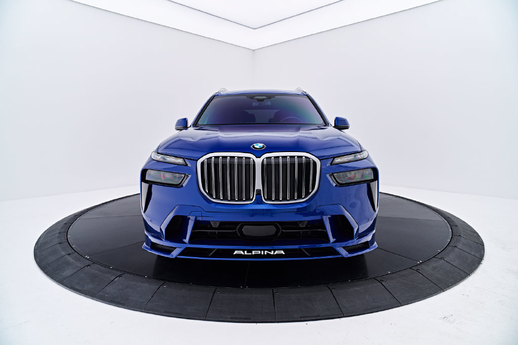 Used 2025 BMW ALPINA XB7 AWD/4WD image 16