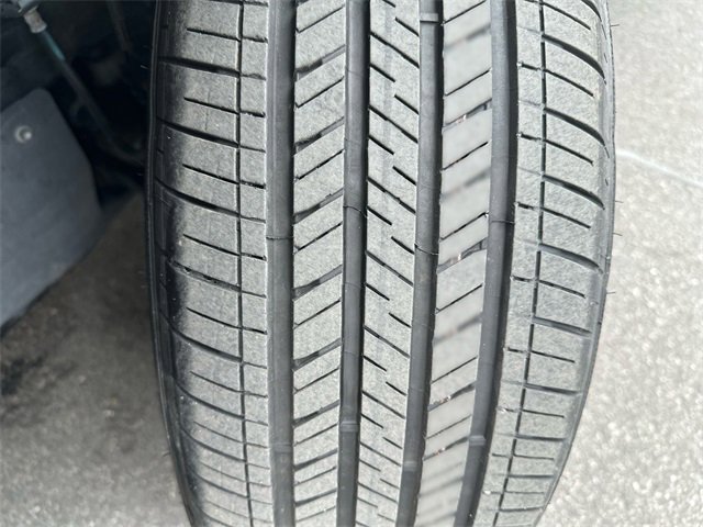 Used 2021 Toyota RAV4 LE image 11