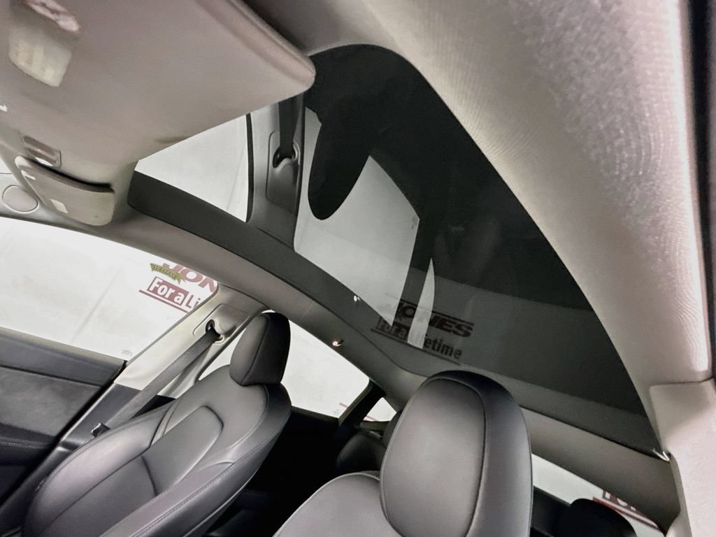 Used 2024 Tesla Model Y Long Range AWD/4WD image 11