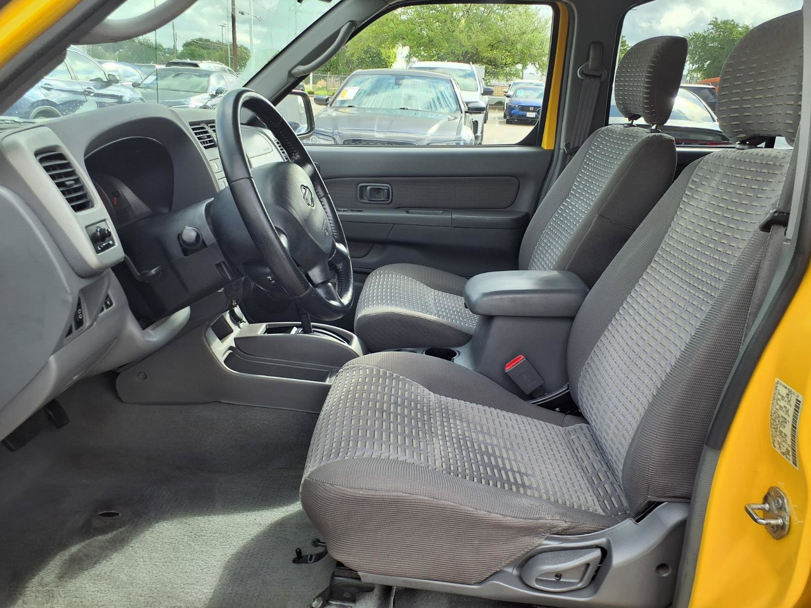 Used 2001 Nissan Xterra SE image 16