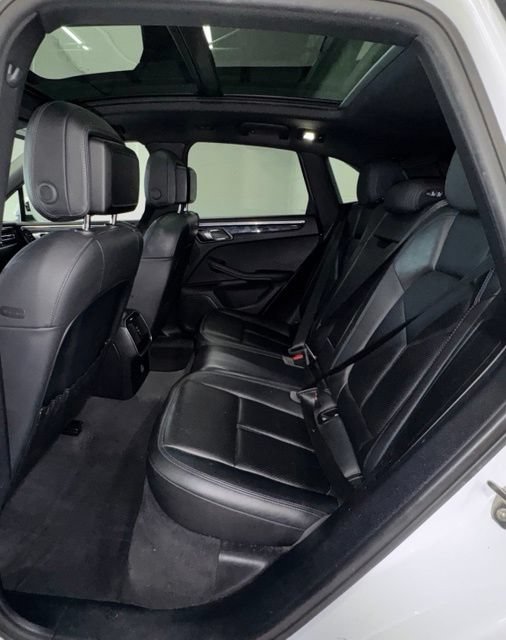 Used 2019 Porsche Macan AWD/4WD image 13