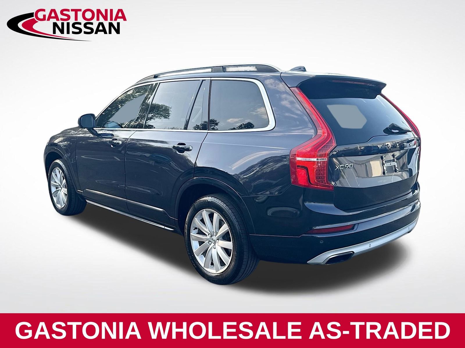 Used 2016 Volvo XC90 T6 Momentum w/ Momentum Plus Package image 5