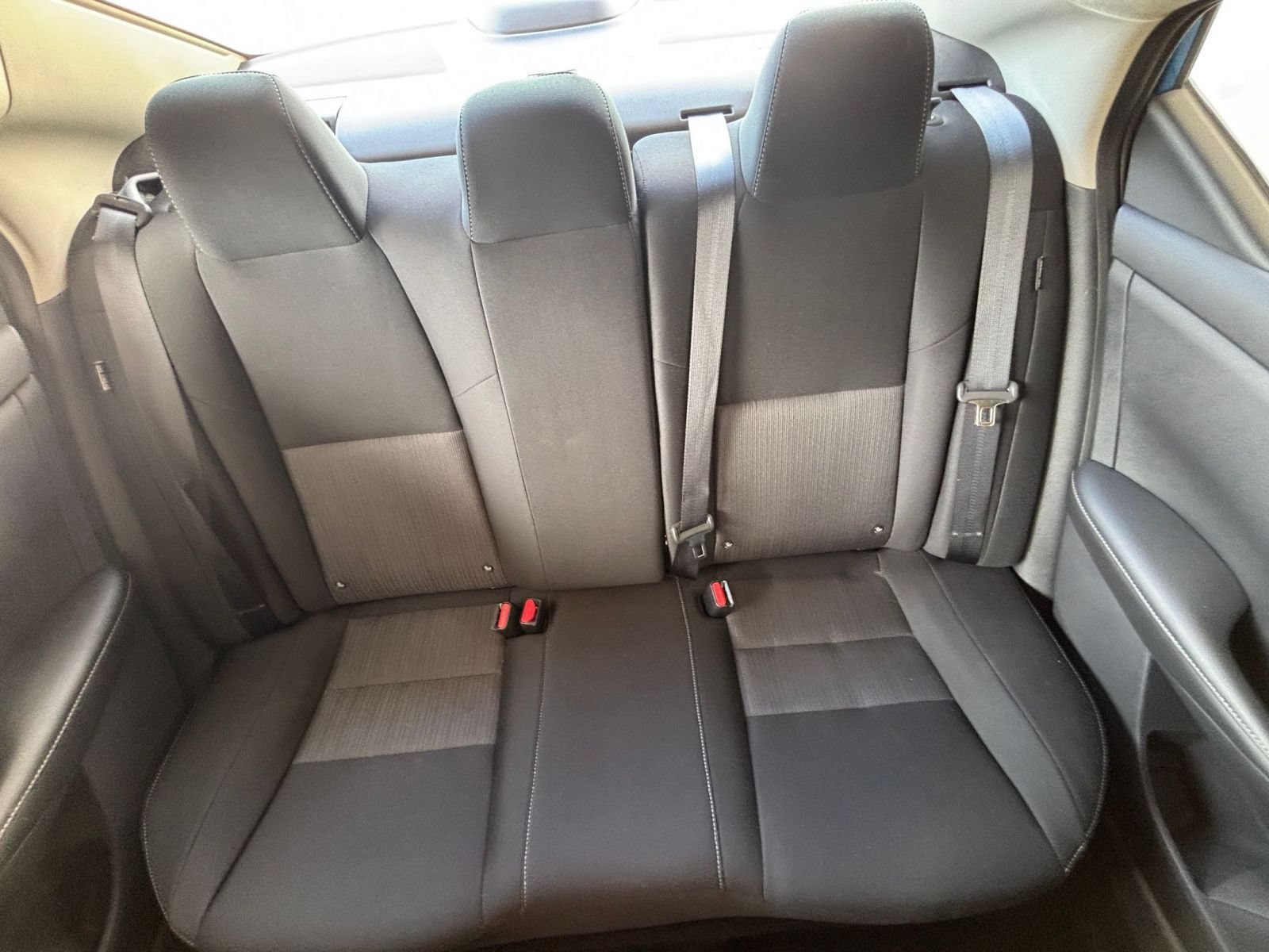 Used 2025 Nissan Sentra SV FWD image 35