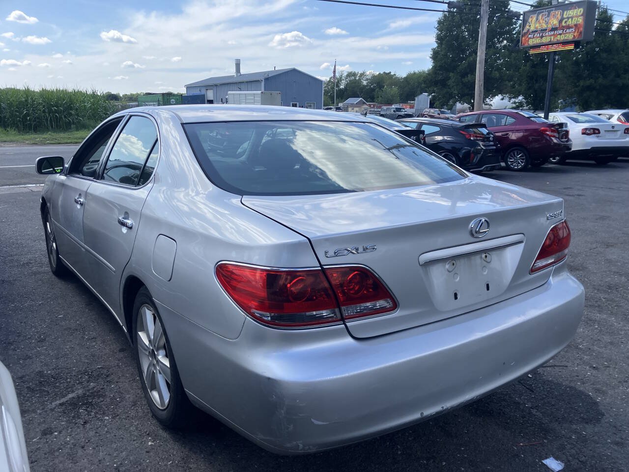 Used 2006 Lexus ES 330 w/ DVD Navigation System Pkg FWD image 3