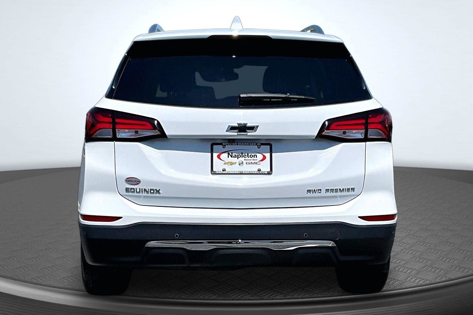 Used 2023 Chevrolet Equinox Premier w/ LPO, Floor Liner Package AWD/4WD image 4