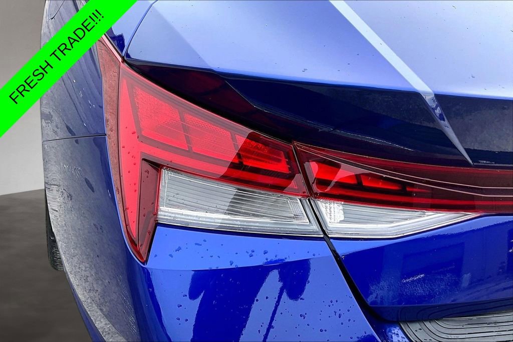 Used 2023 Hyundai Elantra Limited w/ Cargo Package FWD image 22