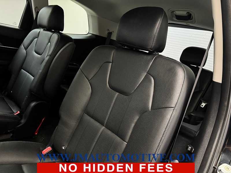 Used 2022 Kia Telluride EX w/ EX Premium Package AWD/4WD image 16