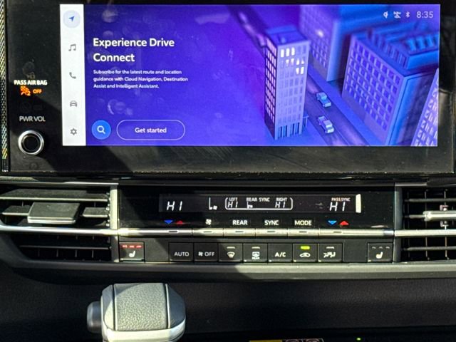 Used 2025 Toyota Sienna XLE Woodland Edition image 14