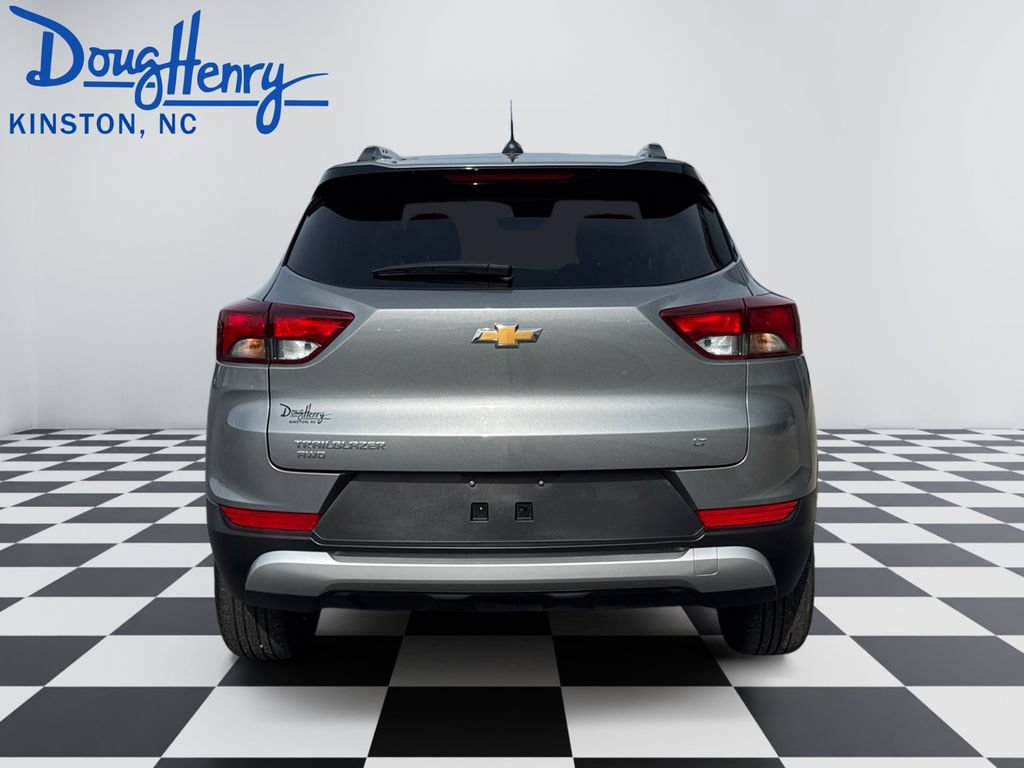 Used 2025 Chevrolet TrailBlazer LT AWD/4WD image 4