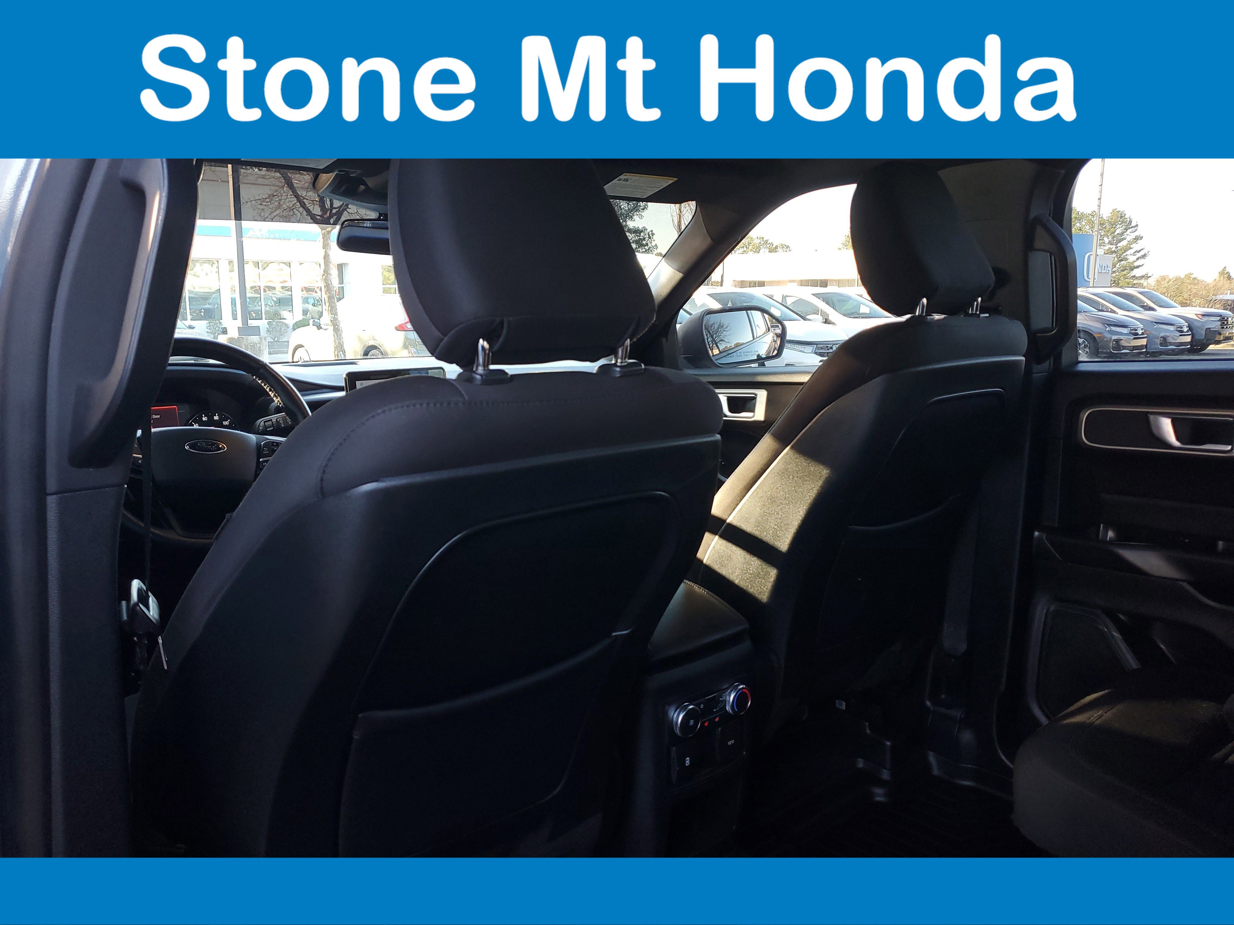 Used 2020 Ford Explorer XLT w/ Comfort Package image 12