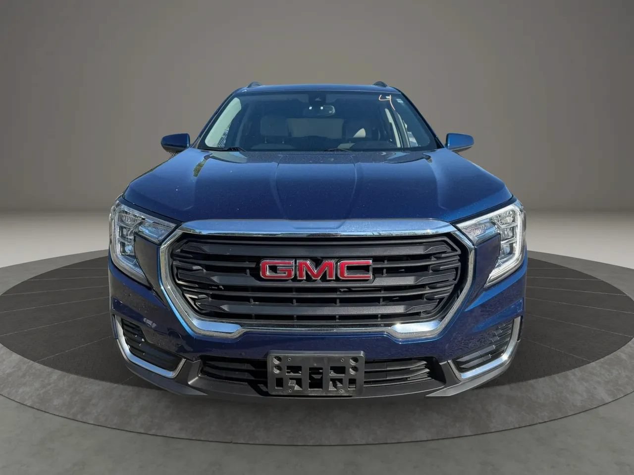 Used 2023 GMC Terrain SLE w/ Driver Convenience Package AWD/4WD image 2