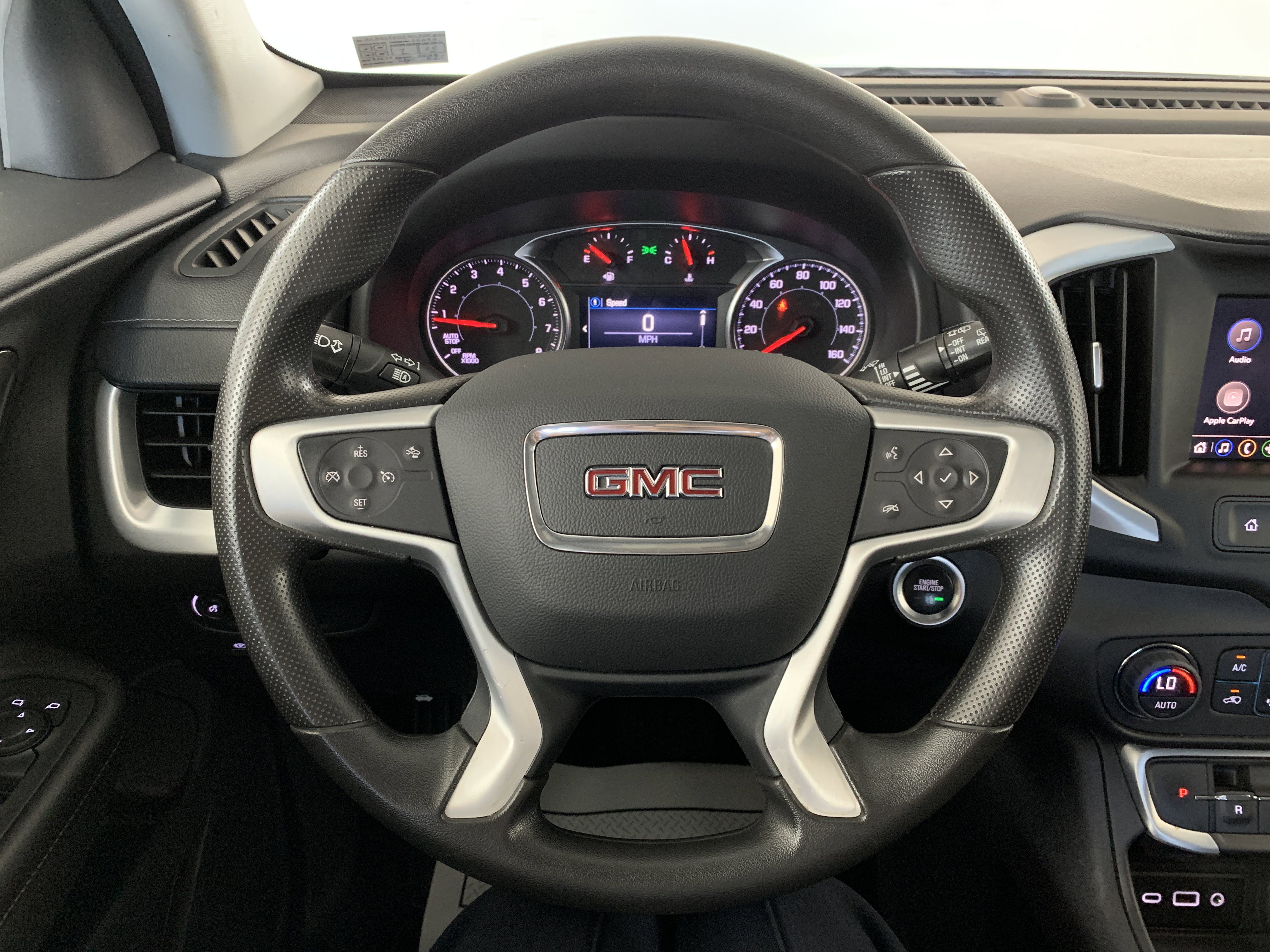 Used 2022 GMC Terrain SLE w/ Driver Convenience Package image 19