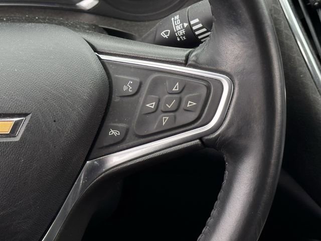 Used 2017 Chevrolet Malibu LT FWD image 16