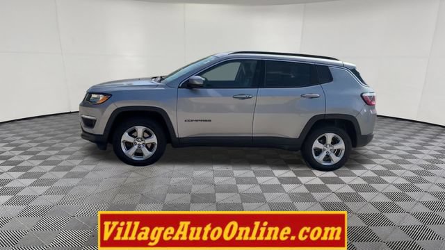 Used 2018 Jeep Compass Latitude w/ Popular Equipment Group AWD/4WD image 40