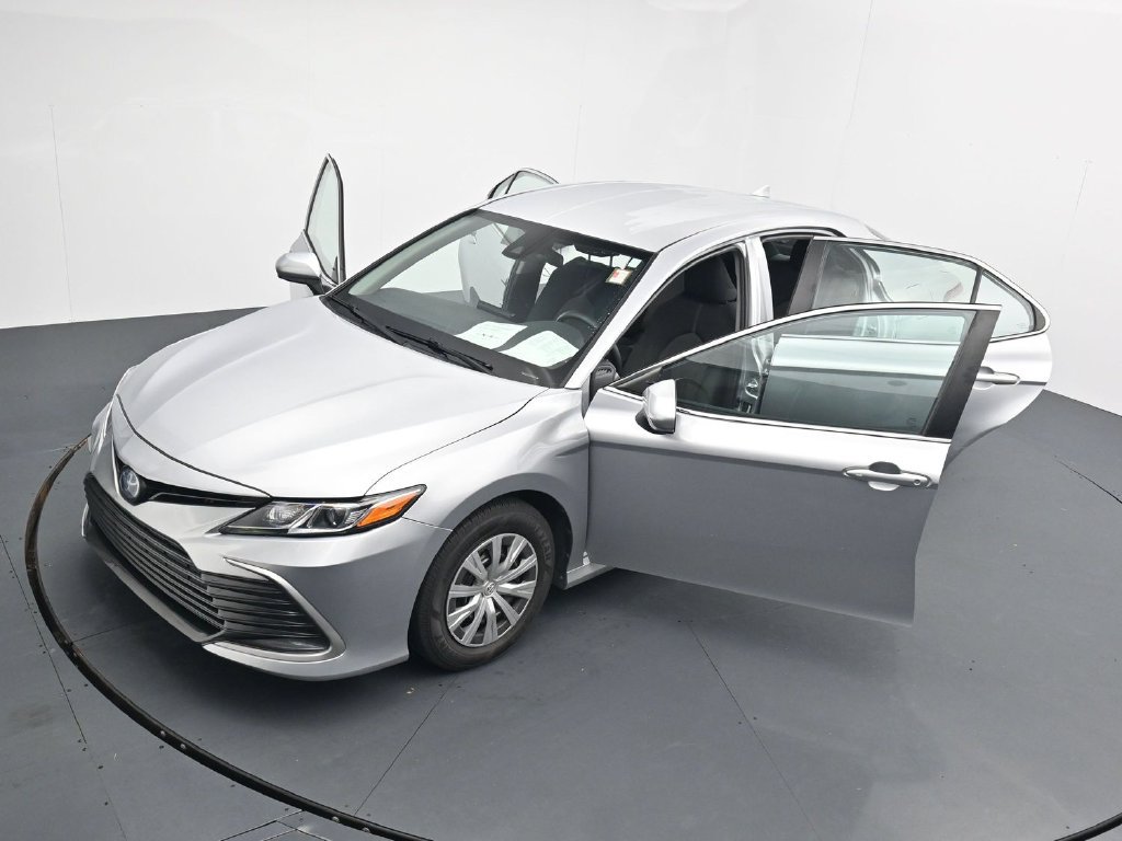 Used 2022 Toyota Camry LE FWD image 26