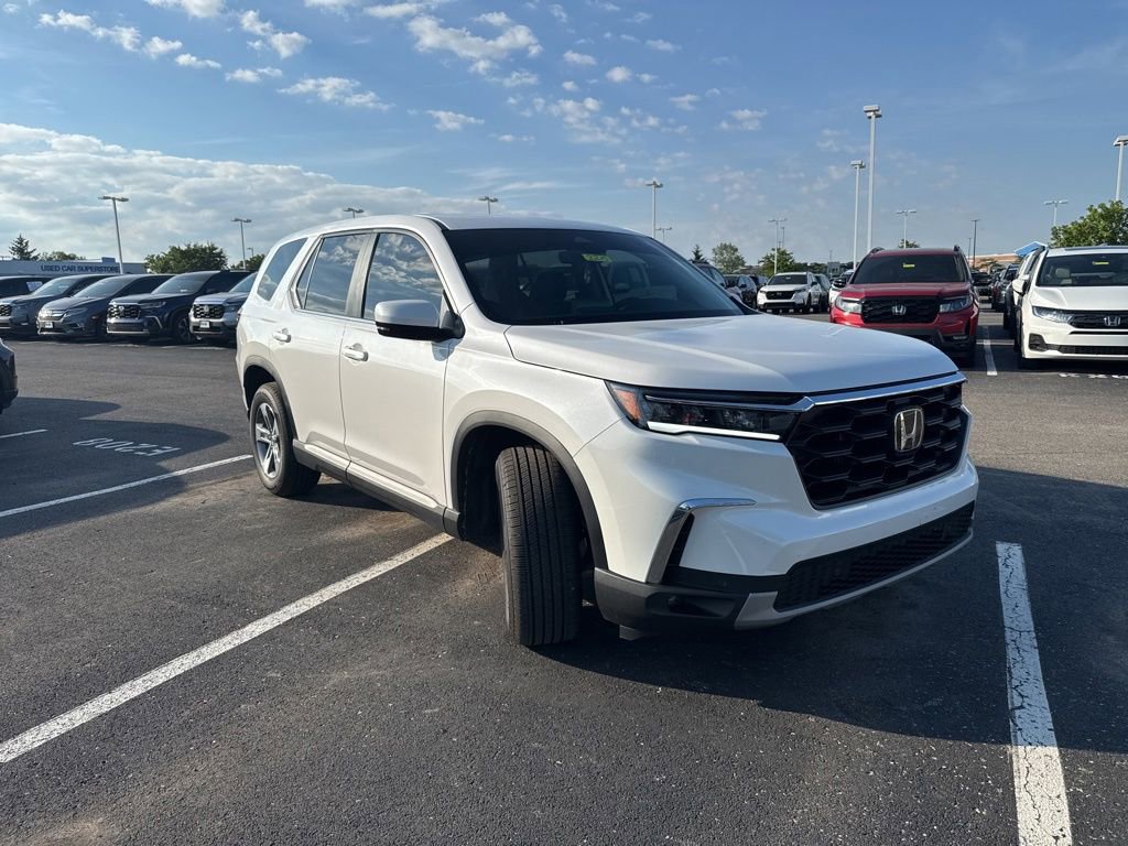 Used 2025 Honda Pilot EX-L image 13